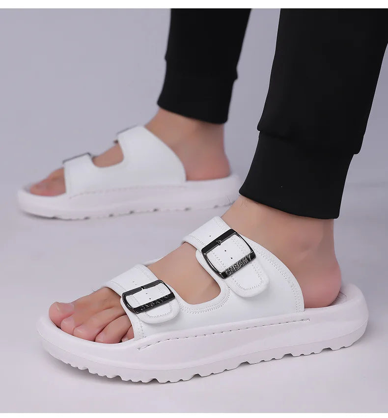 Men's Slippers 2025 Summer Breathable Outdoor Beach Sandals Non Slip Flip Flops New Flat Slippers High Quality Men's Shoes