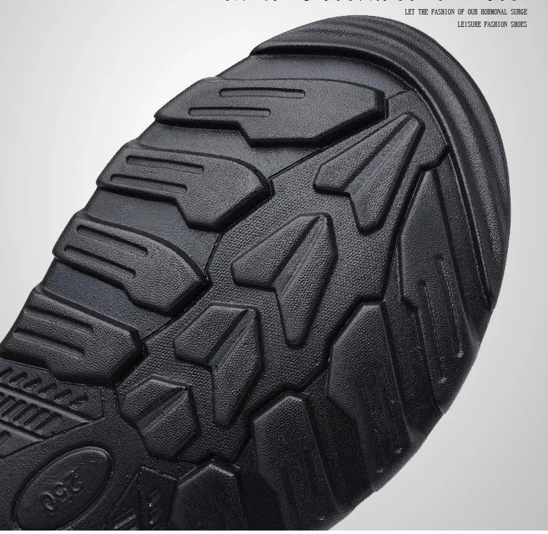 Genuine Leather Men Sandals High Quality Causal Shoes for Men Outdoor Non-slip Beach Shoes Fashion Designer Cowhide Men Slippers