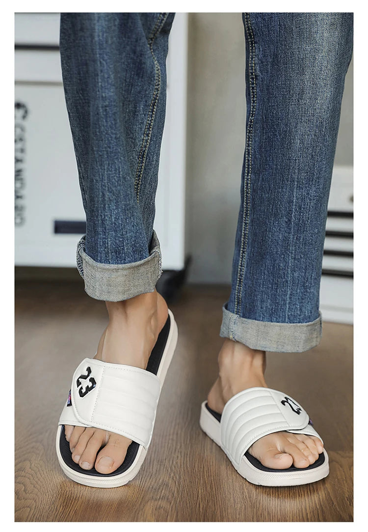 Men's fashion slippers comfortable flat home bathroom slippers soft-soled outdoor beach shoes plus size slippers men 39-47