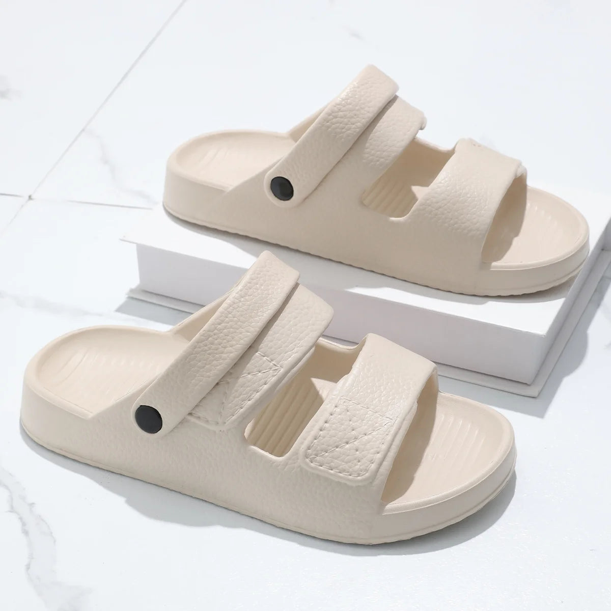Summer Men Sandals New Non-slip Outdoor Sandals Comfortable Soft Bottom Indoor Slippers