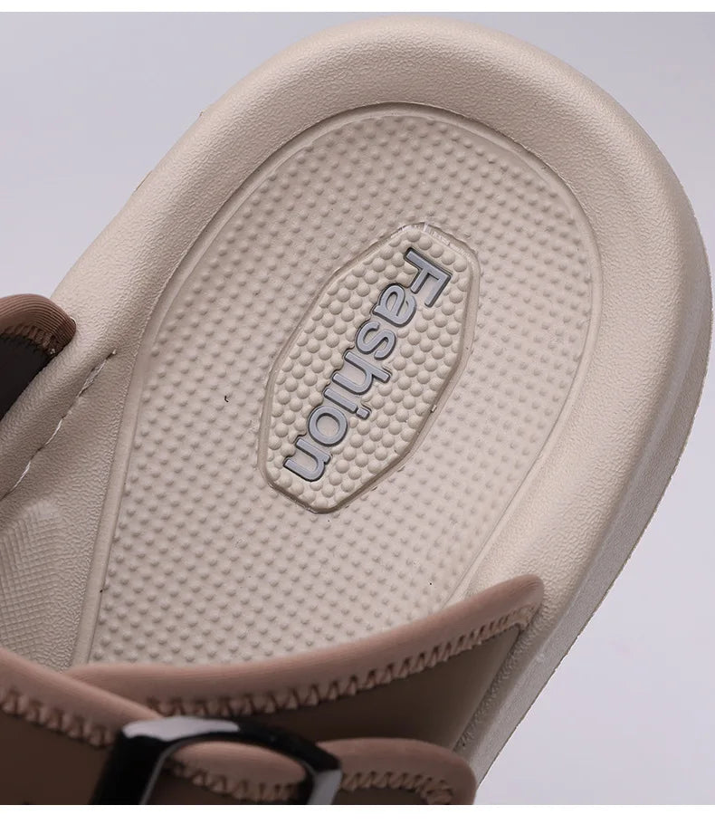 Men's Slippers 2025 Summer Breathable Outdoor Beach Sandals Non Slip Flip Flops New Flat Slippers High Quality Men's Shoes