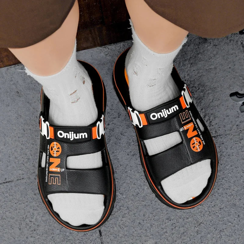 Fashion Men's Slippers Outdoor Sandals Beach Comfortable Soft Slides Clogs Casual Garden Shoes Men Women Indoor Home Slippers