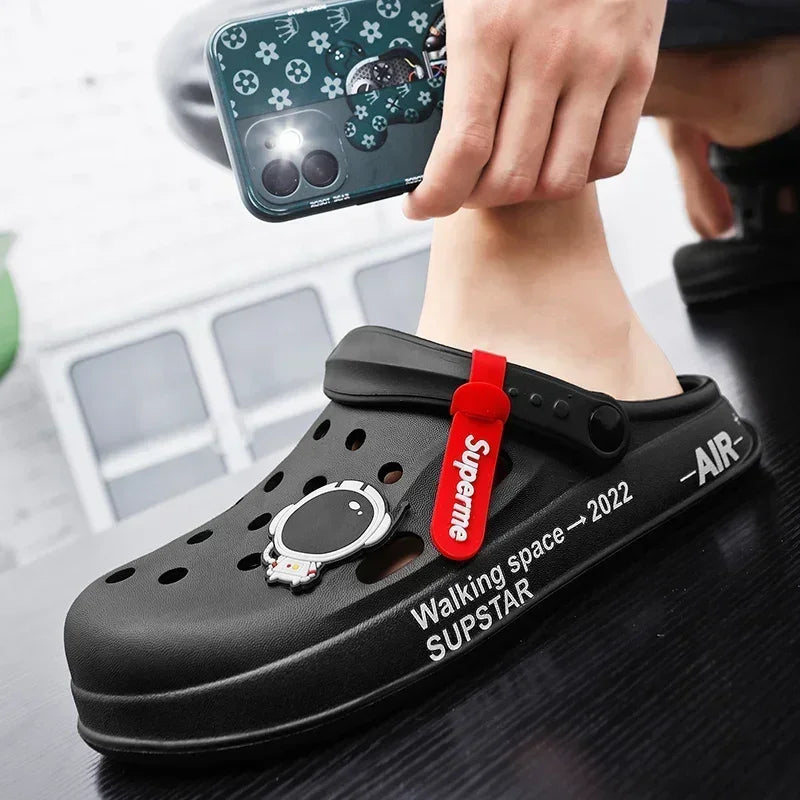Water Shoes Sandals For Men Black White Men Women Sandals Breathable Home Slippers Outdoor Fashion Garden Clogs Couple Shoes
