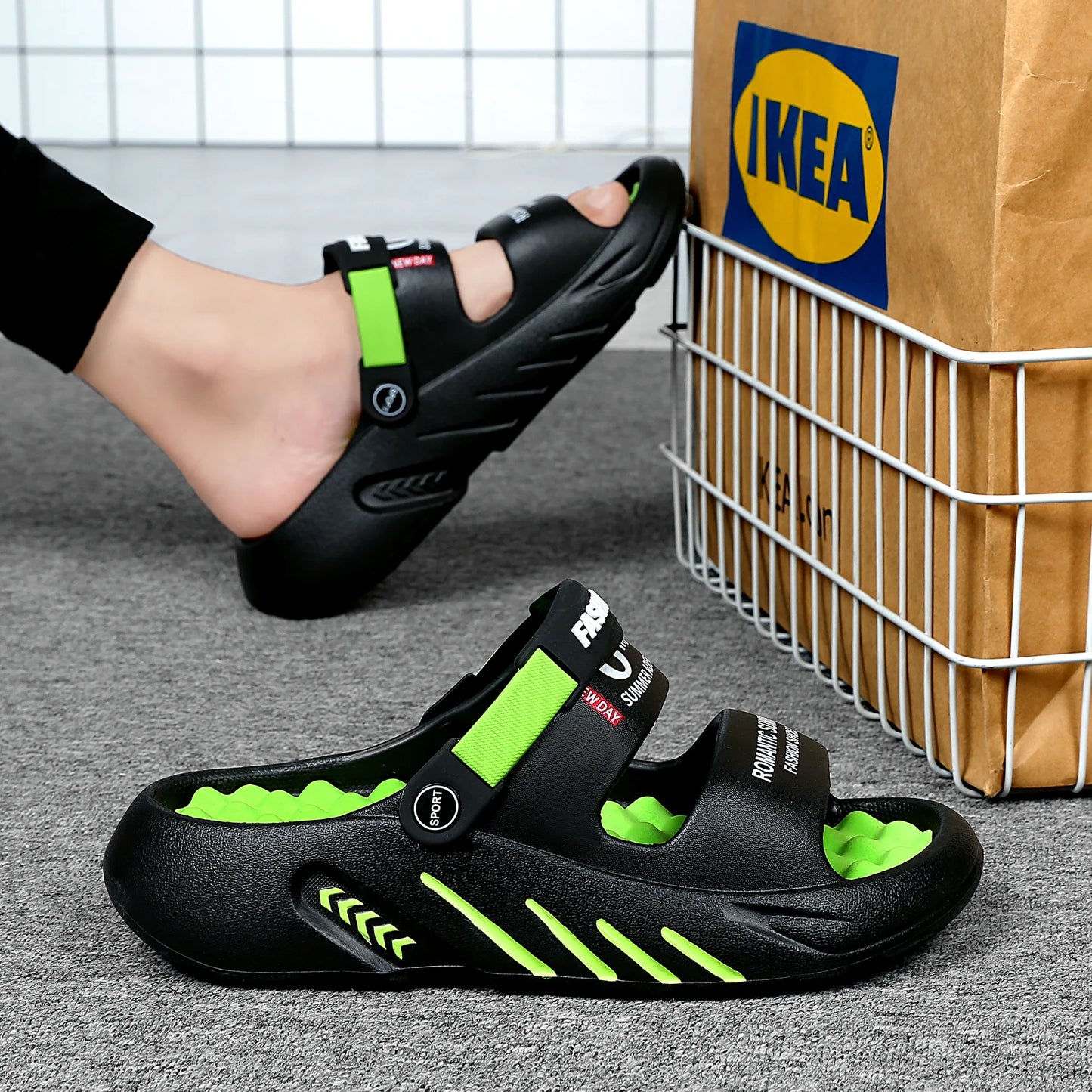 Men's Summer Sandals Men's Home Slippers Walk Around Home Original Brands Shoes Men's slippers Flip Flop Male Slipper Slipers