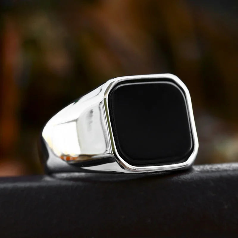 Retro Flat Square Black Glass Onyx Ring For Men Classic Metal Designer Ring Handmade Jewelry Rock Hiphop Accessories Unisex Gift