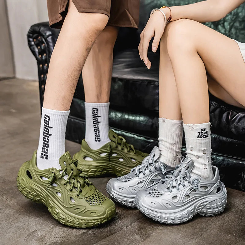 Sandals for Men Outdoor Non-slip Tire Sole Hole Shoes Hollow Breathable Men's Sandals Beach Lightweight Platform Sneakers Men