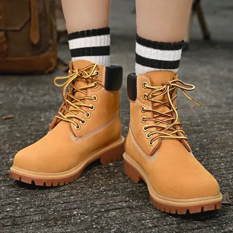 Men Boots High Top Boots Men's Leather Shoes Winter Fashion Plush Warm Shoes Outdoor Sneakers Lace Up Non-Slip Ankle Boots Male