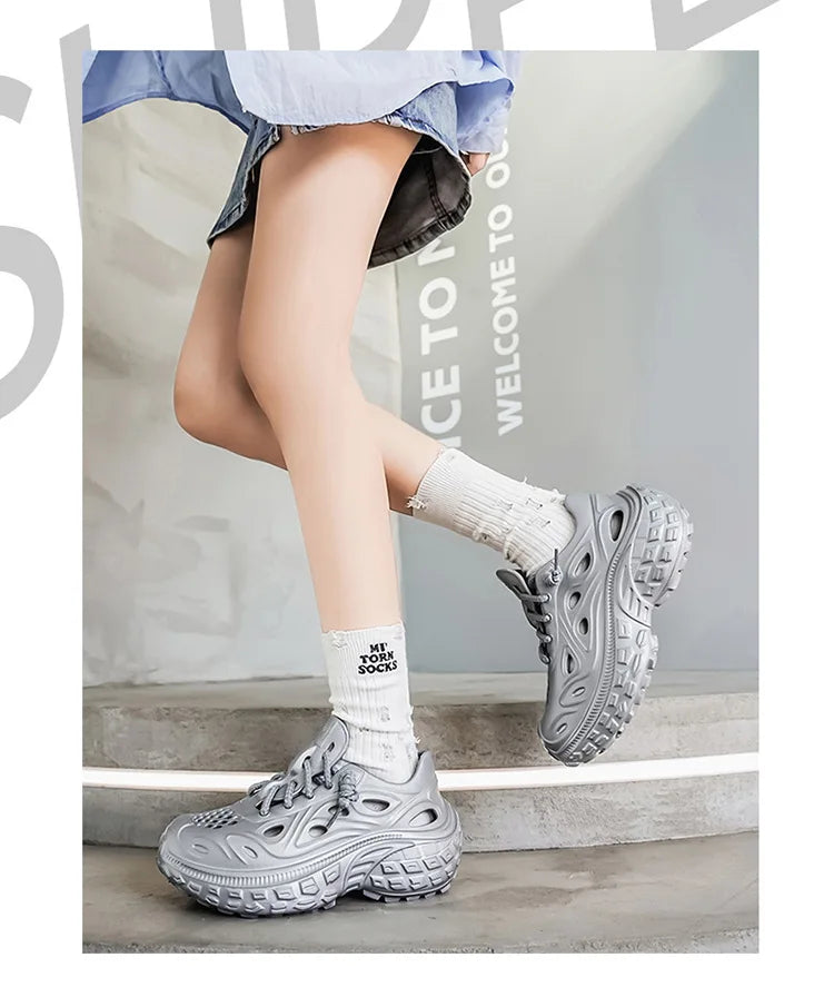 Sandals for Men Outdoor Non-slip Tire Sole Hole Shoes Hollow Breathable Men's Sandals Beach Lightweight Platform Sneakers Men