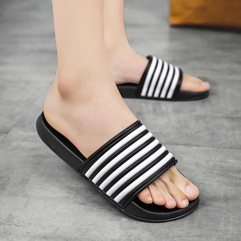 2025 New Sandals for Men and Women Slip-On Internet Celebrity Soft Sole Outerwear Couple Beach Home Sandals and Slippers