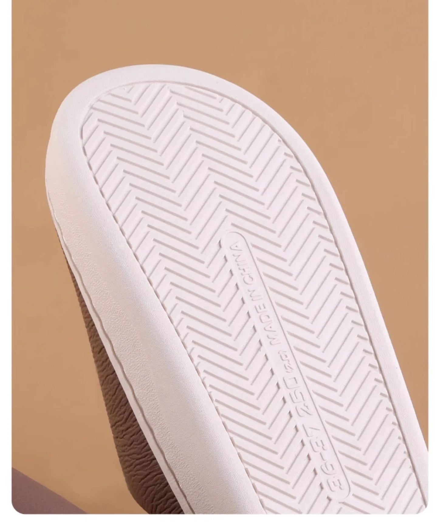 2025 New Winter Slippers for Men & Women: Plush Warm Fleece Lining, Anti-Slip Thick Sole, Indoor Home Comfort