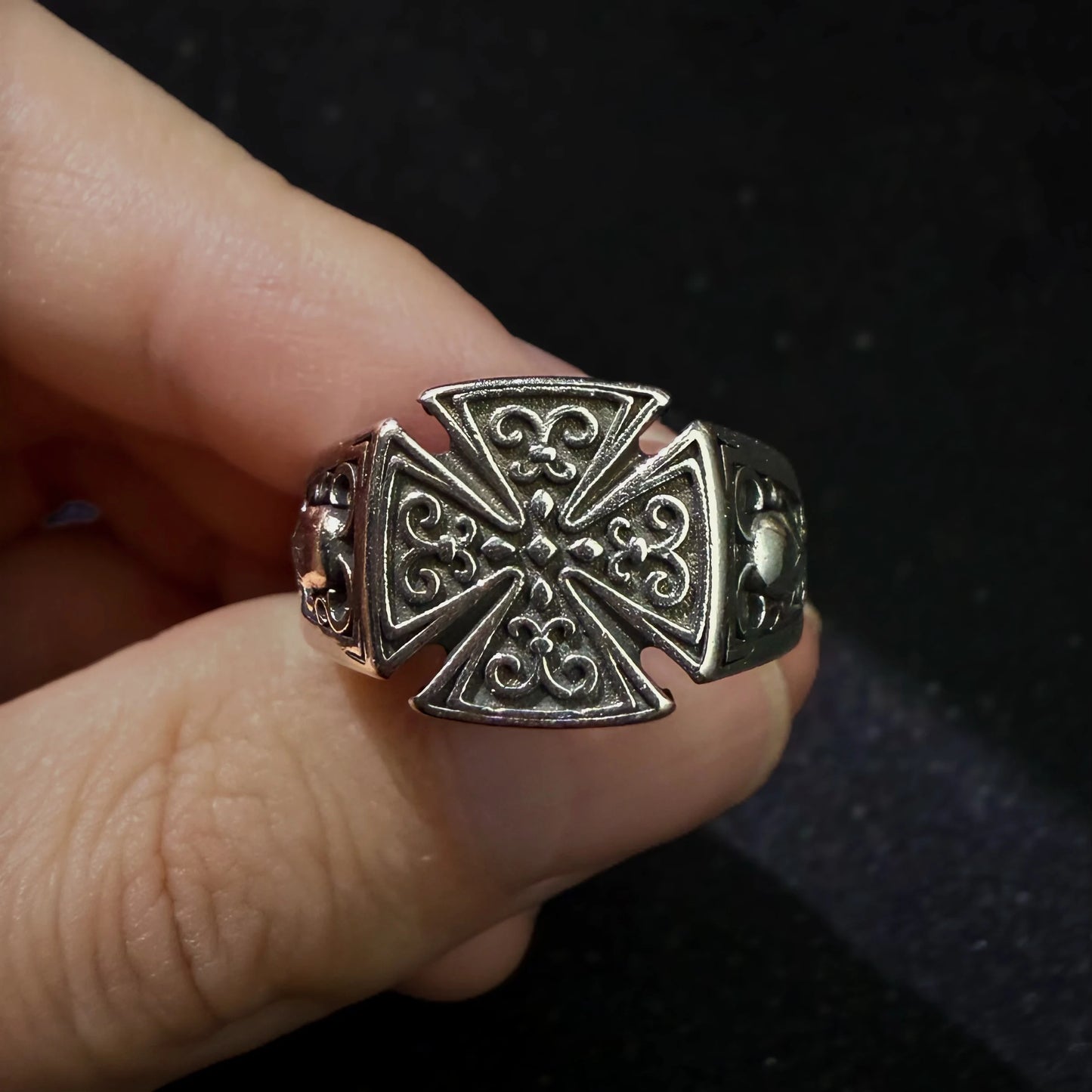 Retro Croix de Guerre Rose Pattern Adjustable Open Ring For Men Silver-plated Copper Punk Gothic Edgy Jewelry Accessories Gift