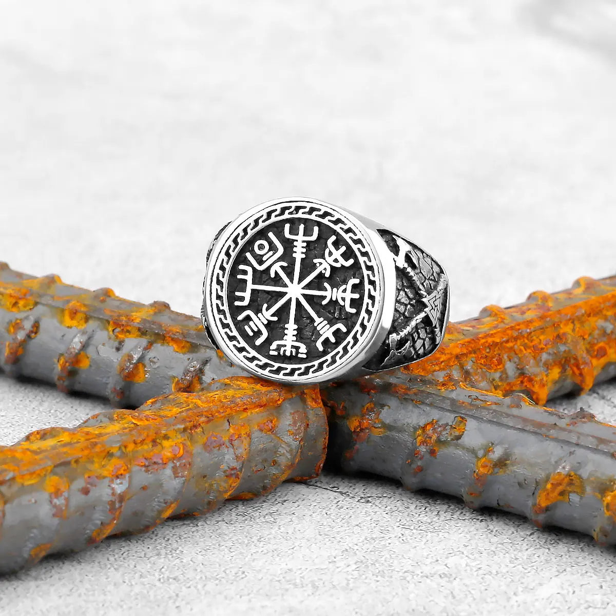 Vintage Stainless Steel Viking Amulet Ring Norse Compass Runes Men and Women Rings Teens Multi Style Jewelry Boyfriend Gift