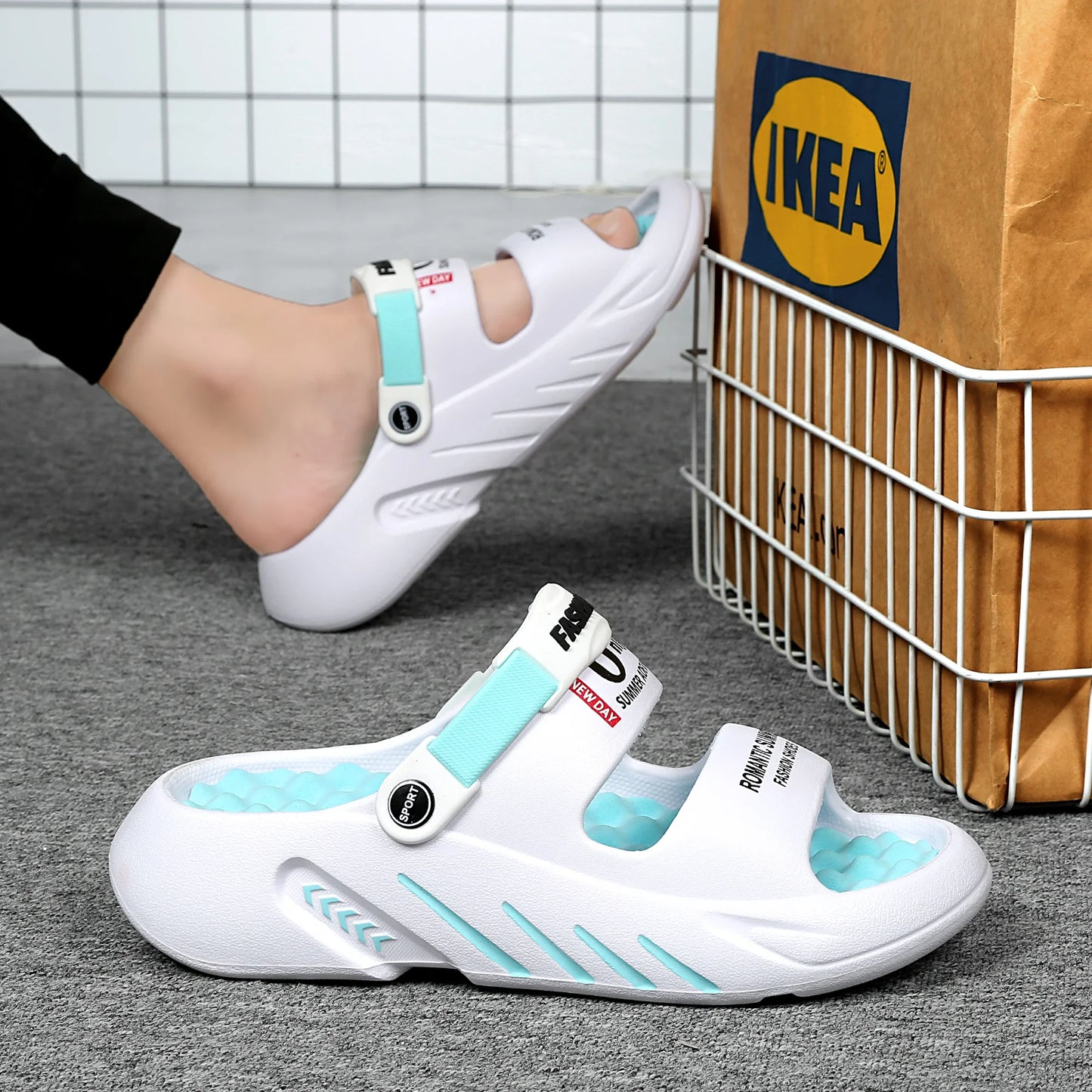 Men's Summer Sandals Men's Home Slippers Walk Around Home Original Brands Shoes Men's slippers Flip Flop Male Slipper Slipers