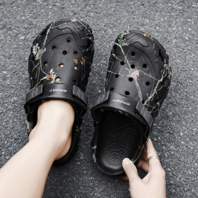 2025 Summer Men's Sandals Home Garden Shoes Lightweight Platform Male Slippers Soft Bottom Flip Flop Sandals Hot Outdoor Sandals