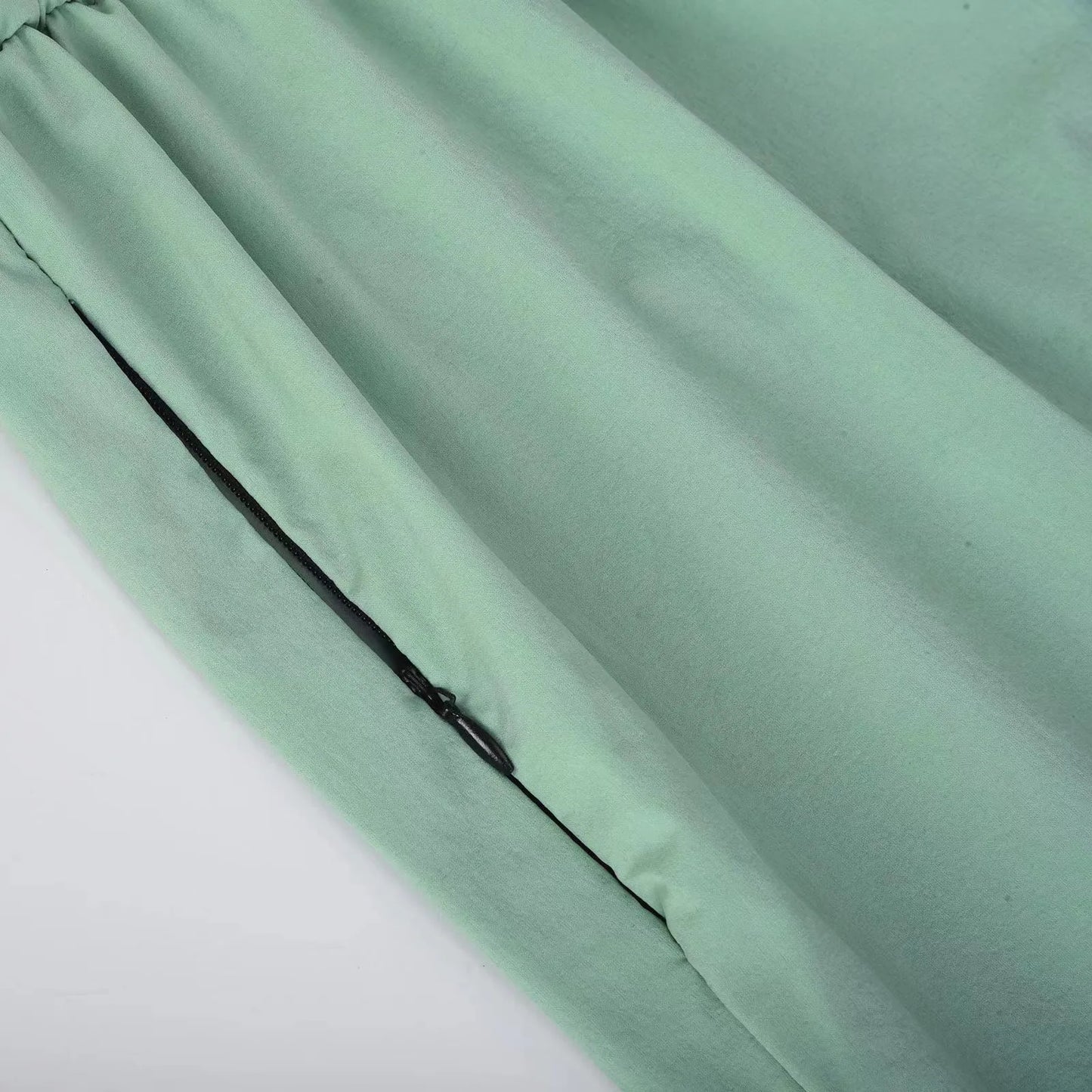 Men's Sports Shorts Quick-Drying Training Jogging Outdoor Running Lightweight Shorts Fashion Soft Causal Breathable Trousers