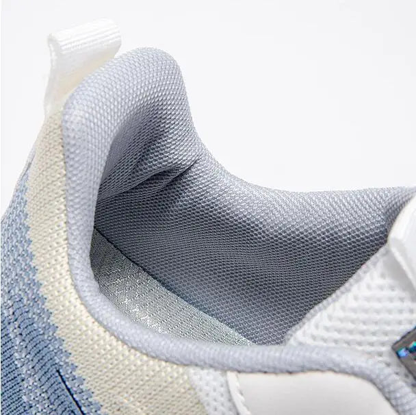 Men's shoes Casual lightweight non-slip fashion sneakers Breathable running shoes Outdoor walking training tennis shoes for men